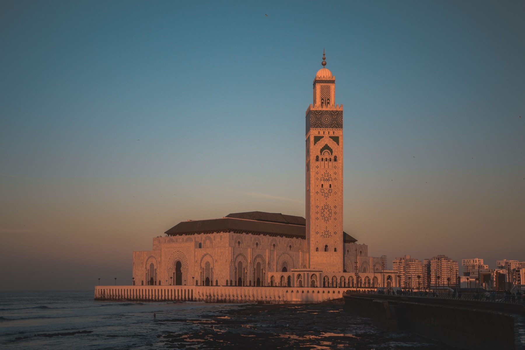 La mosquée Hassan II au coucher du soleil