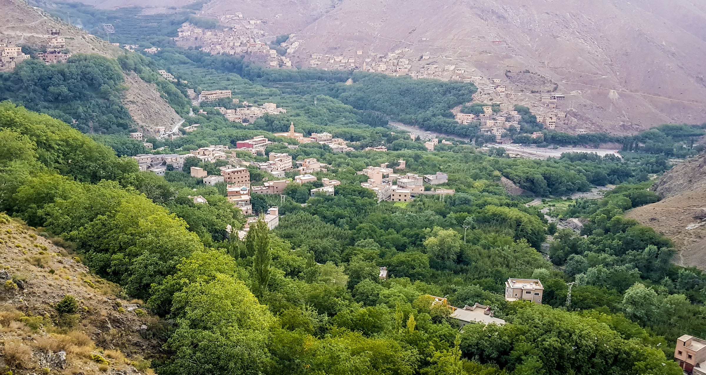 Le village d'Imlil et sa vallée verdoyante, au pied du Haut Atlas